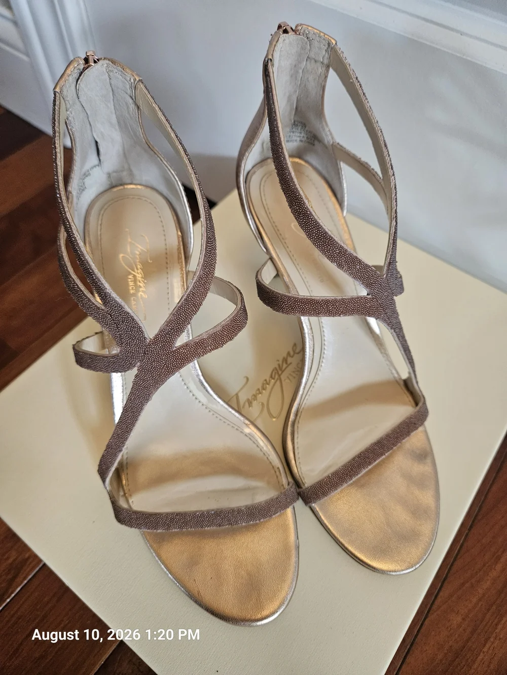 Vince Camuto vince camuto